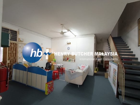2 Storey Semi-D @ Rose Avenue