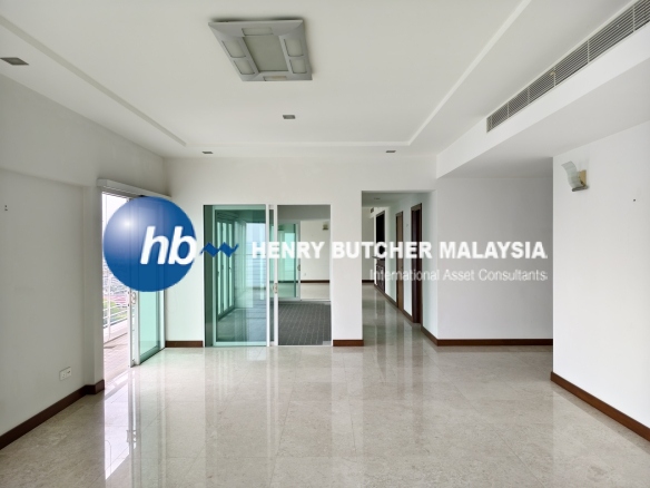Fully Renovated @ 11 Gurney Drive Condo
