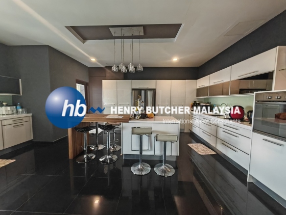 Seaview Mayfair Condominium