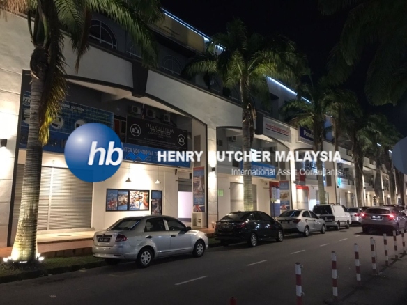 Double Storey D’Piazza Shoplot, Corner Unit