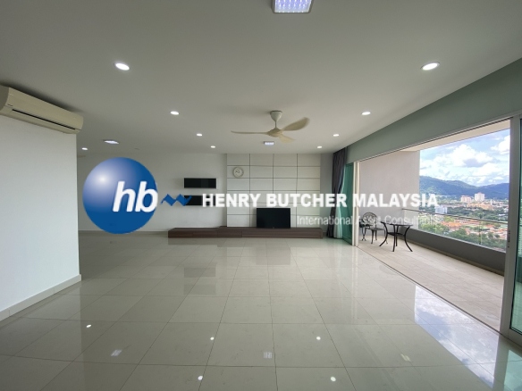 Seaview Fully Renovated Penthouse @ Central Park