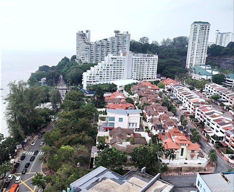 Luxury Oceanfront Living at 10 Island Resort Penang