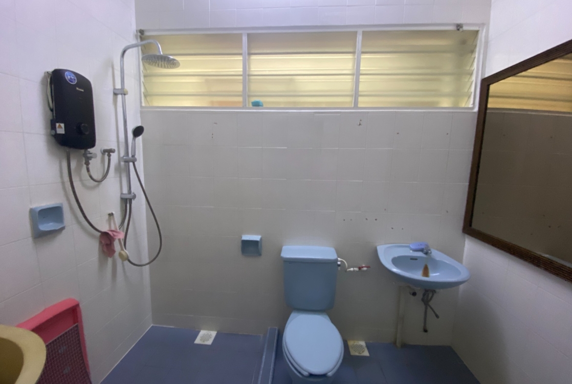 Spacious Double Storey Terrace @ Medan Lim Cheng Teik