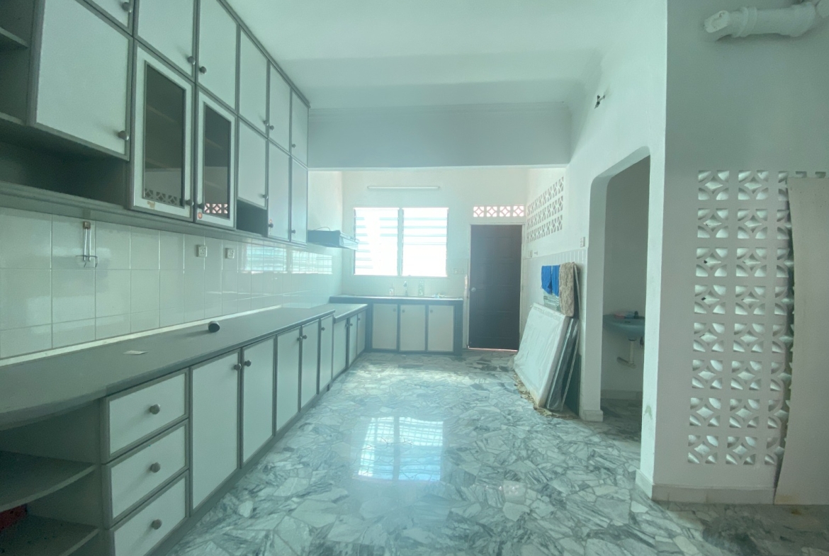 Spacious Double Storey Terrace @ Medan Lim Cheng Teik