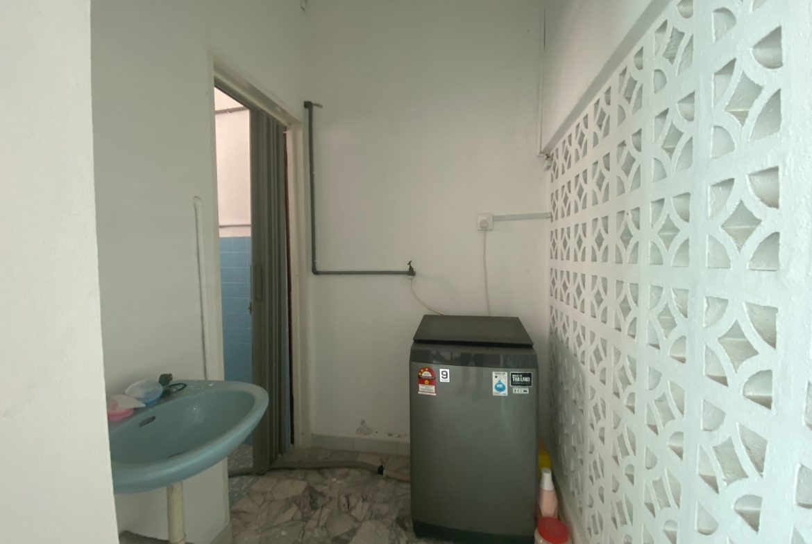 Spacious Double Storey Terrace @ Medan Lim Cheng Teik