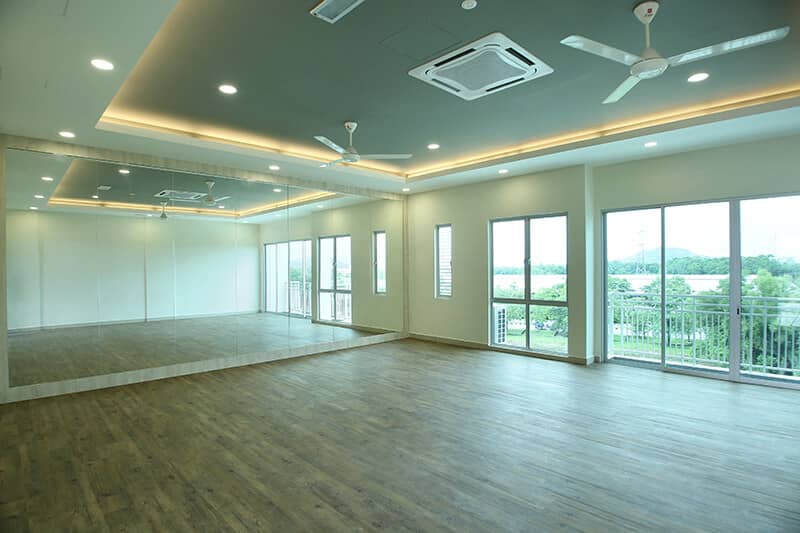 Royale Infinity Condo