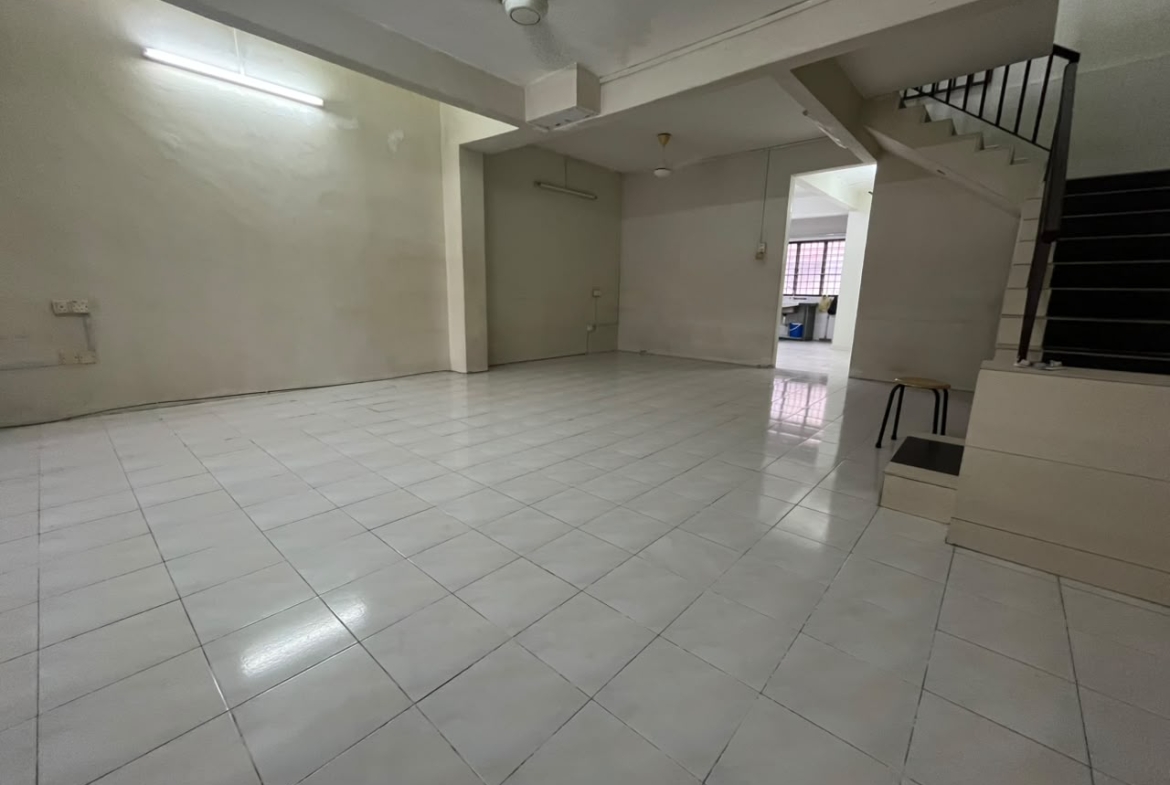 Spacious Semi Detached Family Home In Bandar Tasek Mutiara