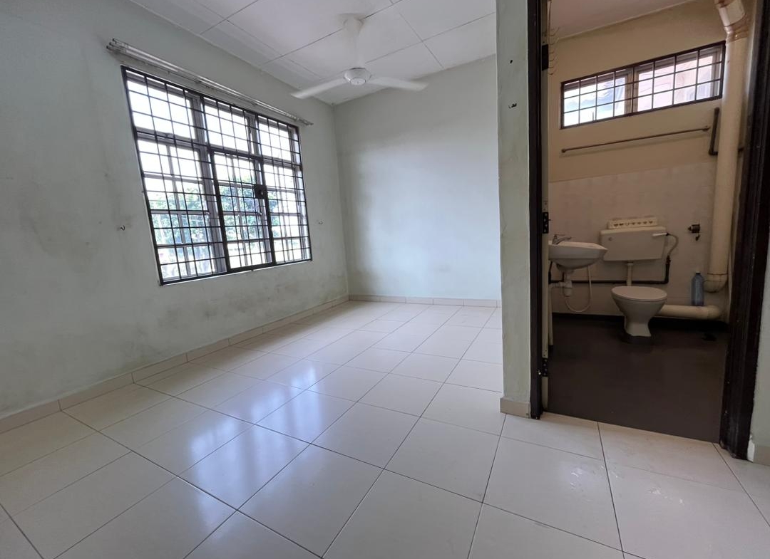 Spacious Semi Detached Family Home In Bandar Tasek Mutiara