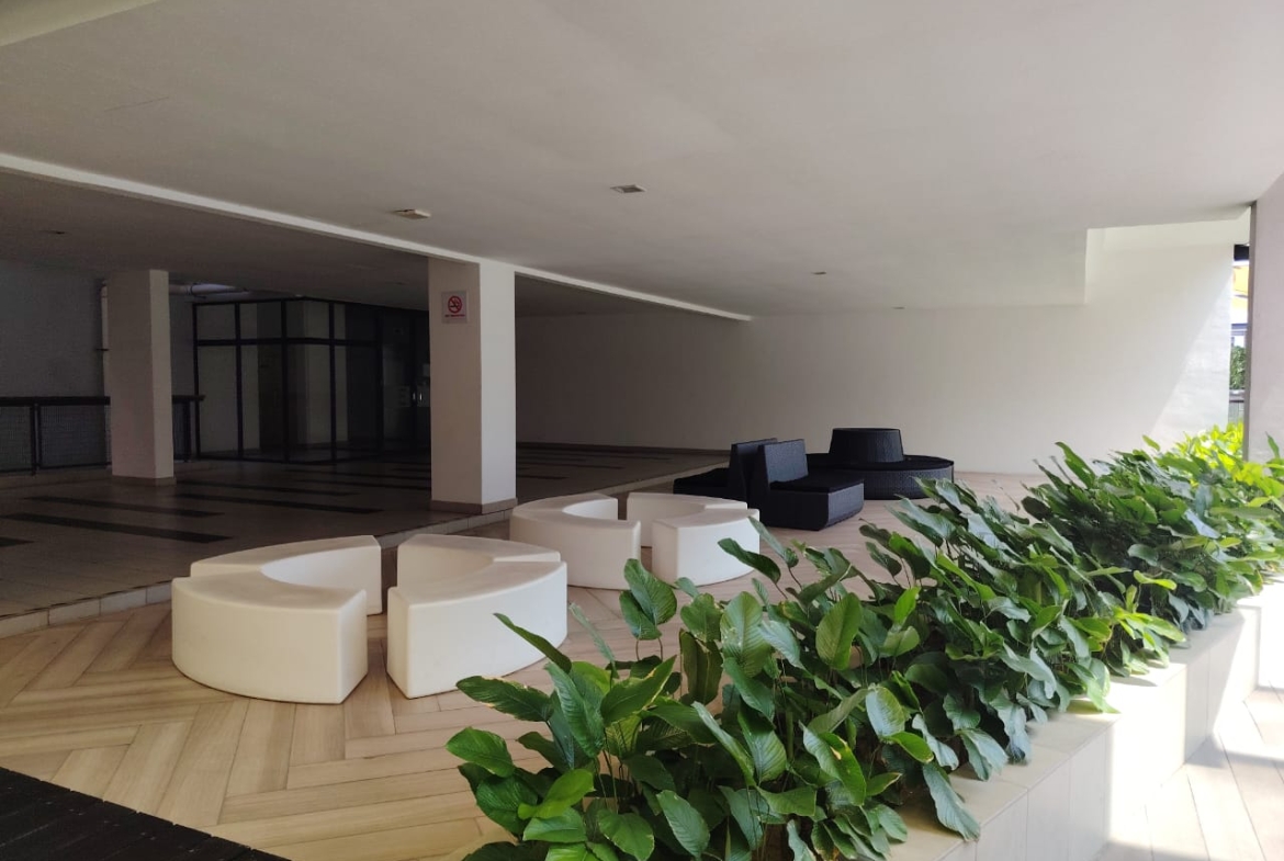 Luxury Waterfront Living @ The Light Collection II
