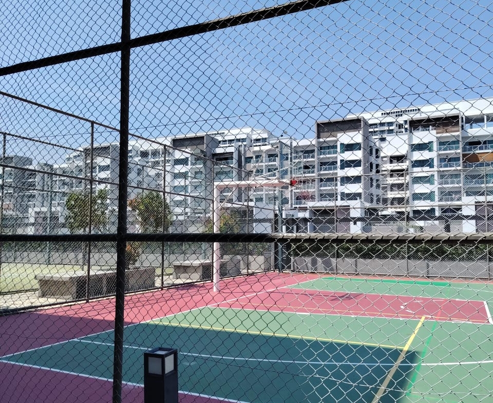 Luxury Waterfront Living @ The Light Collection II