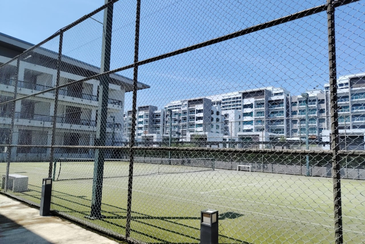 Luxury Waterfront Living @ The Light Collection II