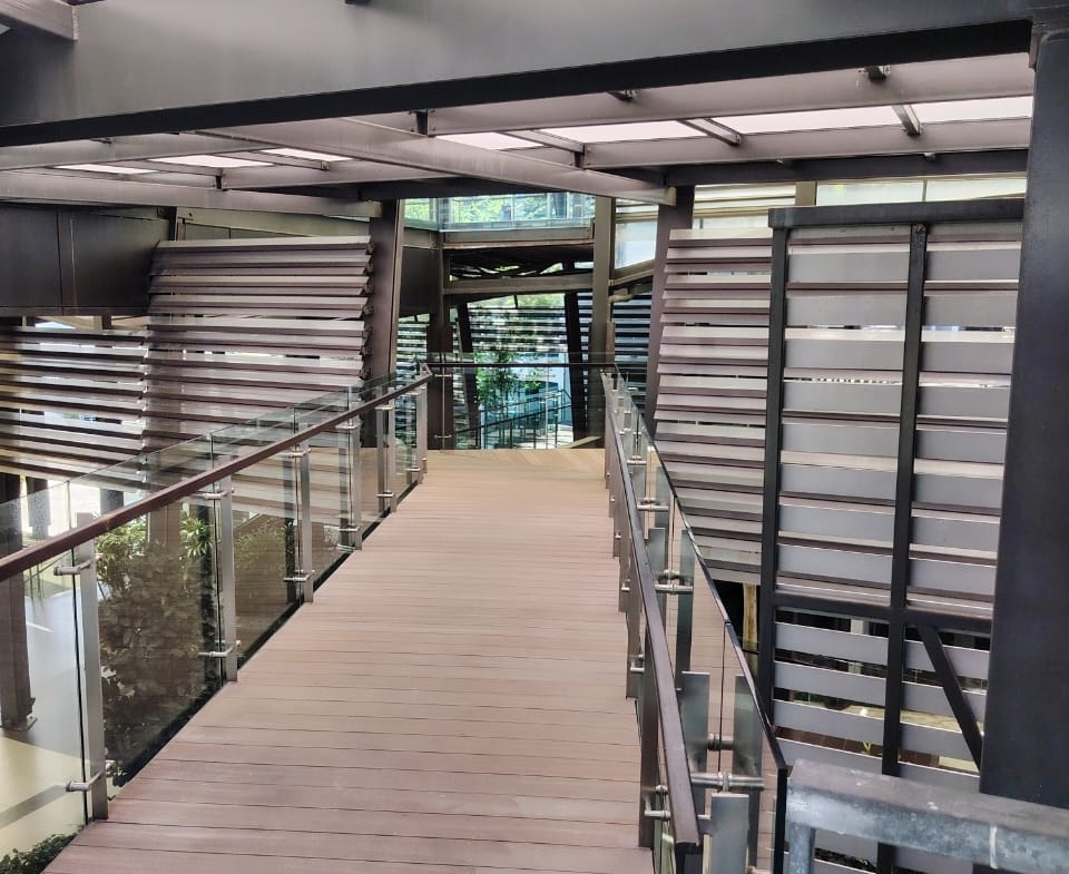 Luxury Waterfront Living @ The Light Collection II