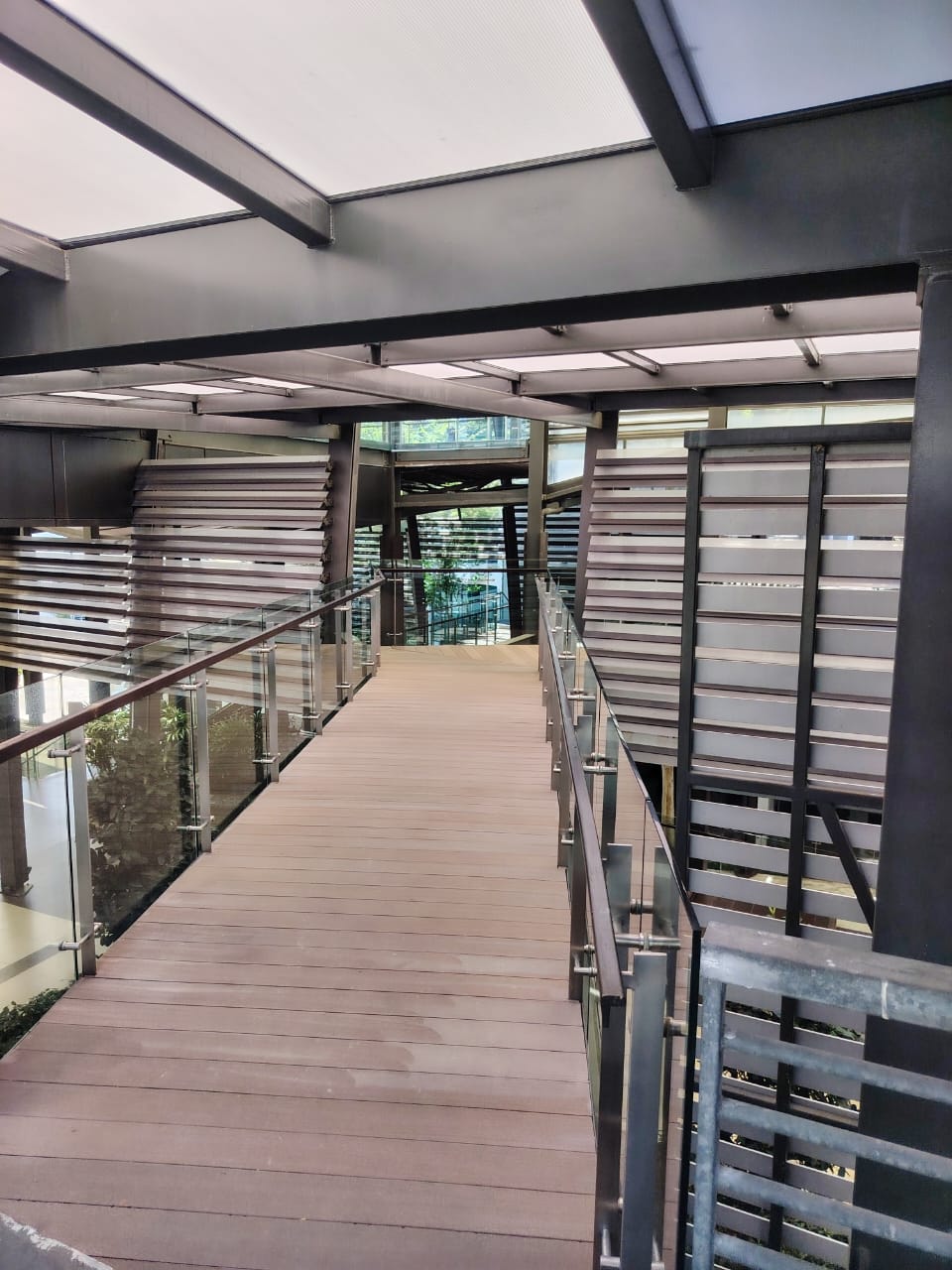 Luxury Waterfront Living @ The Light Collection II