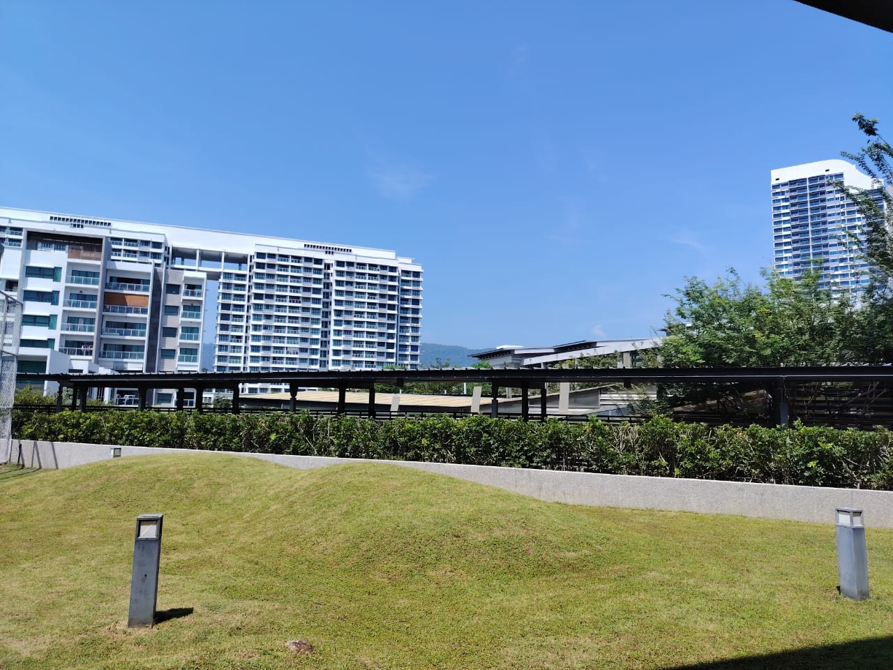 Luxury Waterfront Living @ The Light Collection II