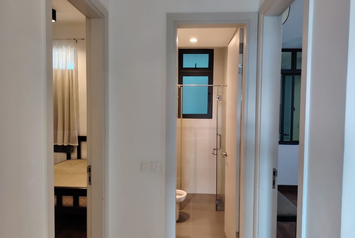 Luxury Waterfront Living @ The Light Collection II