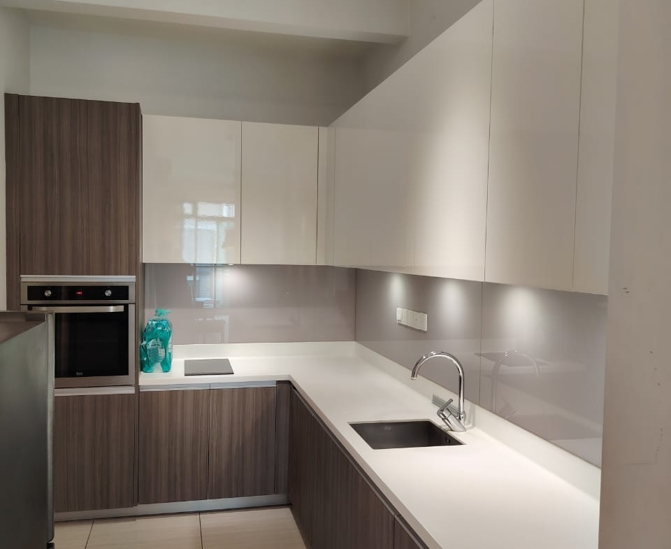 Luxury Waterfront Living @ The Light Collection II