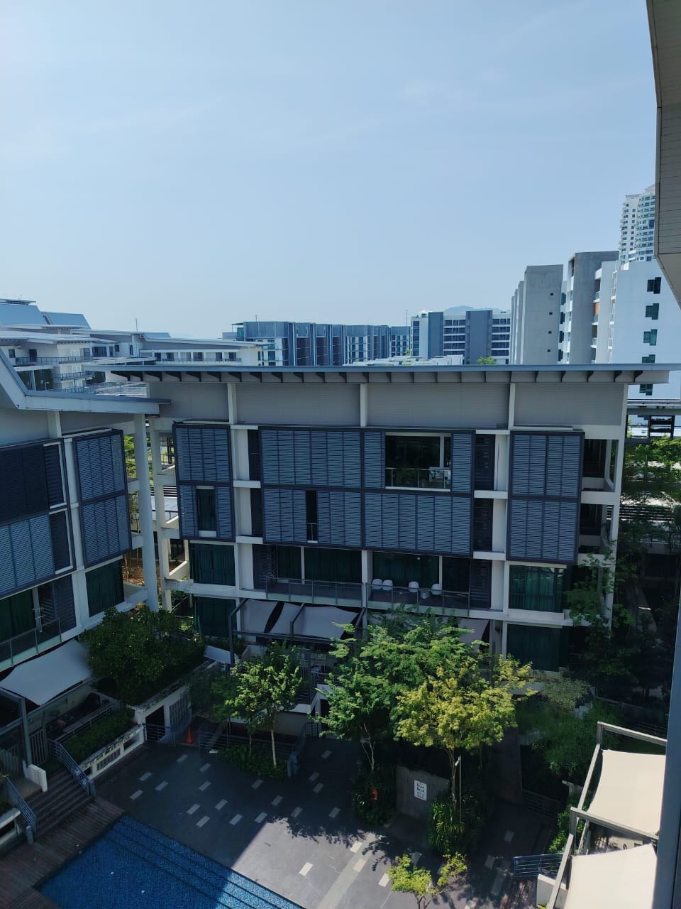 Luxury Waterfront Living @ The Light Collection II